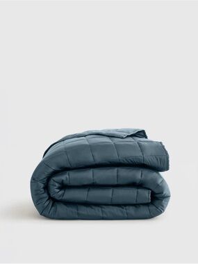 Quince Bamboo Box King/Cal King Quilt in Nightfall - Retail $184